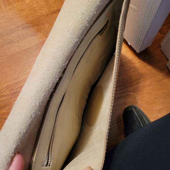 Vintage Cream Envelope Clutch - Picture 4 of 4